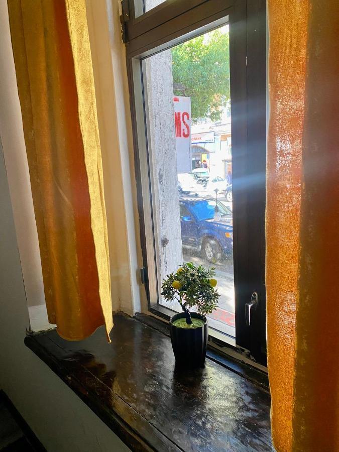 Communication Hostel Batumi Ngoại thất bức ảnh